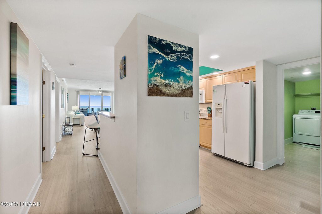 Daytona Beach Shores, Florida, 32118, United States, 3 Bedrooms Bedrooms, ,3 BathroomsBathrooms,Residential,Forsale,1990163