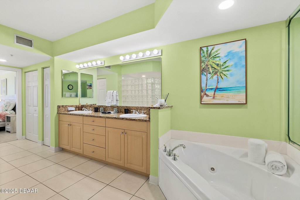 Daytona Beach Shores, Florida, 32118, United States, 3 Bedrooms Bedrooms, ,3 BathroomsBathrooms,Residential,Forsale,1990163