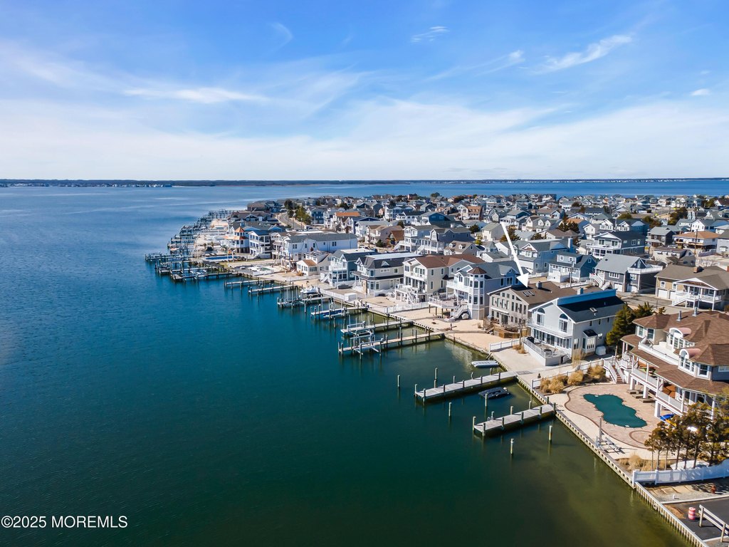 Lavallette, New Jersey, 08735, United States, 3 Bedrooms Bedrooms, ,2.5 BathroomsBathrooms,Residential,Forsale,1884426