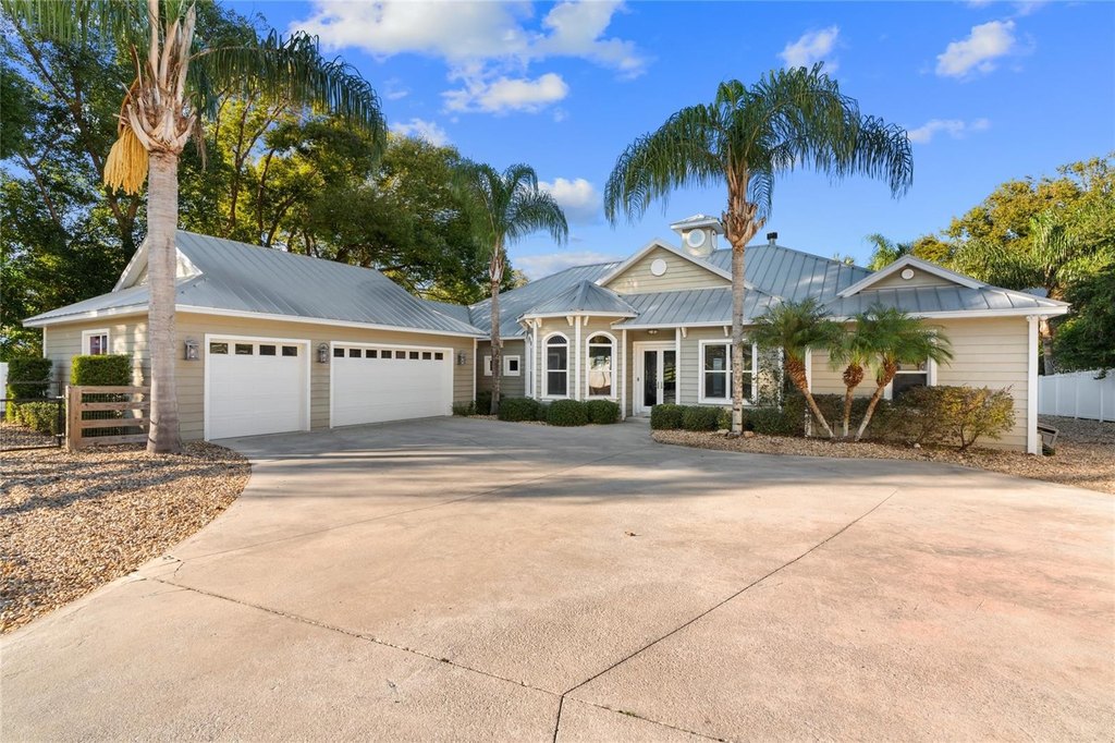 WEIRSDALE, Florida, 32195, United States, 3 Bedrooms Bedrooms, ,2.5 BathroomsBathrooms,Residential,Forsale,1952647