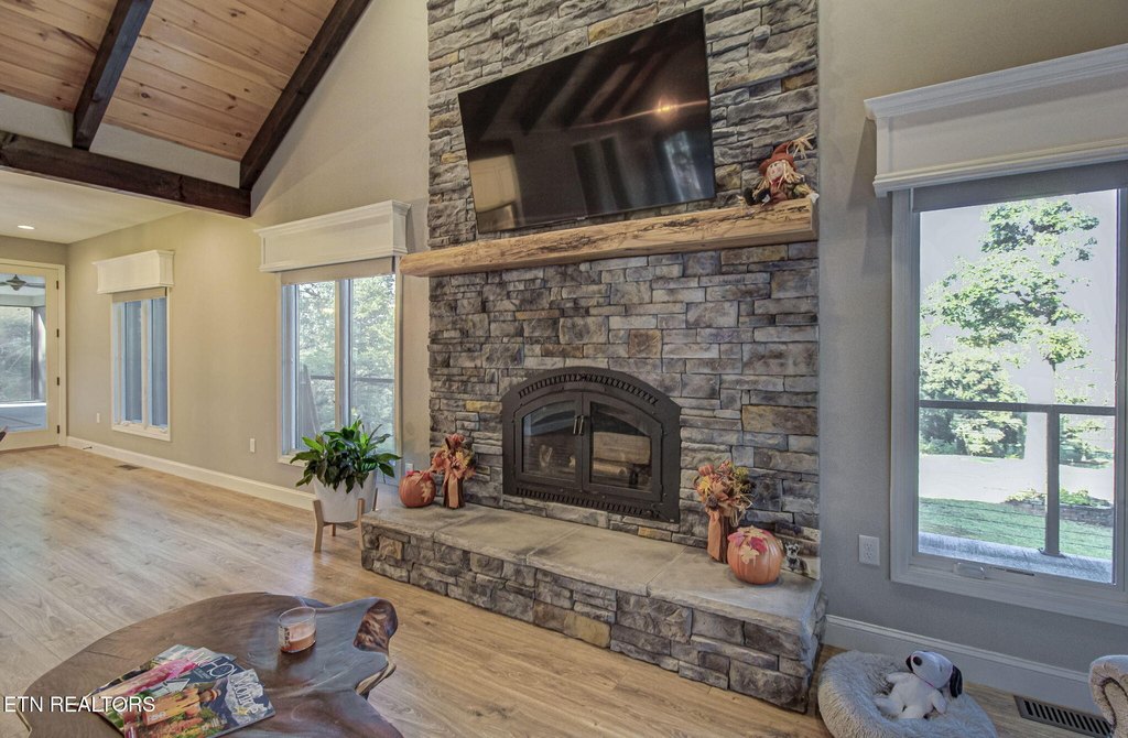 Tellico Plains, Tennessee, 37385, United States, 3 Bedrooms Bedrooms, ,2 BathroomsBathrooms,Residential,Forsale,1942431