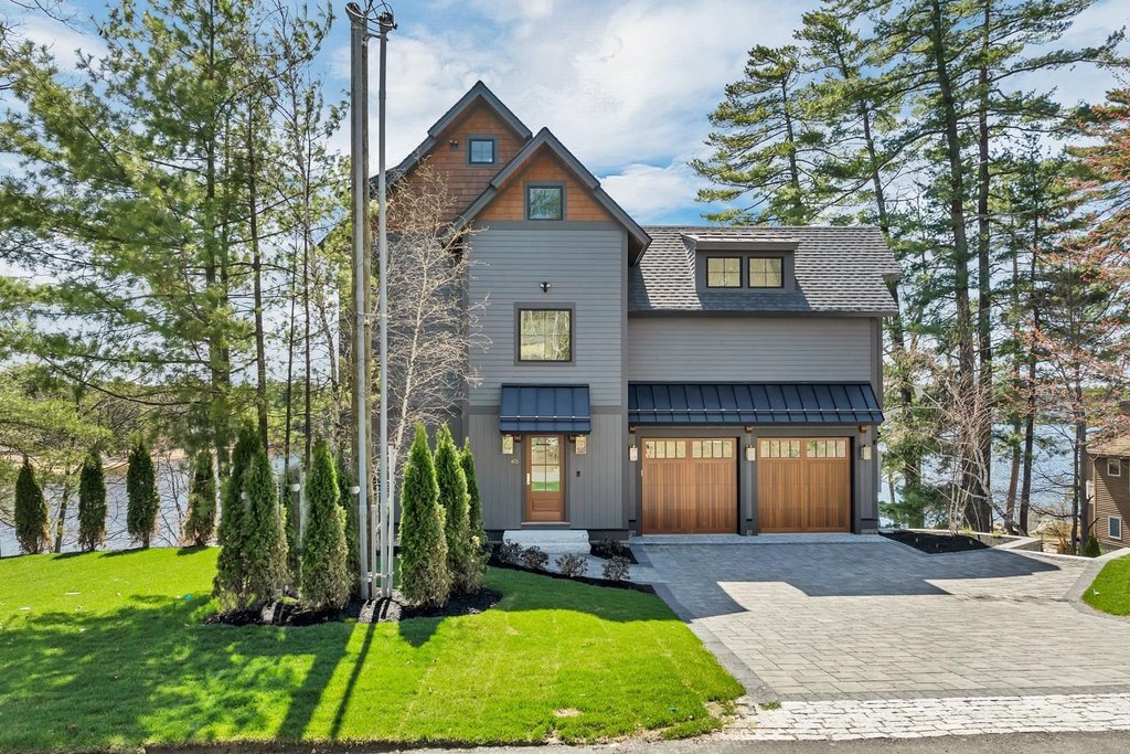 Gilford, New Hampshire, 03249, United States, 5 Bedrooms Bedrooms, ,4.5 BathroomsBathrooms,Residential,Forsale,1893889