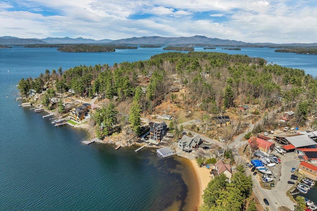 Gilford, New Hampshire, 03249, United States, 5 Bedrooms Bedrooms, ,4.5 BathroomsBathrooms,Residential,Forsale,1893889