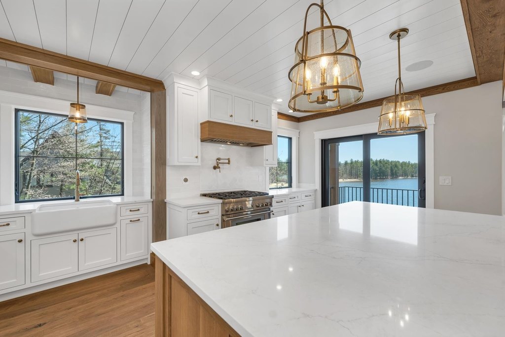 Gilford, New Hampshire, 03249, United States, 5 Bedrooms Bedrooms, ,4.5 BathroomsBathrooms,Residential,Forsale,1893889