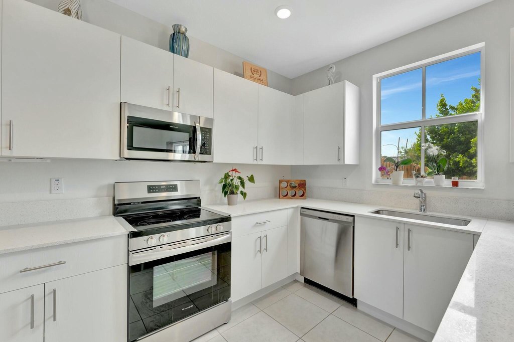 Coral Springs, Florida, 33076, United States, 3 Bedrooms Bedrooms, ,2.5 BathroomsBathrooms,Residential,Forsale,1905187