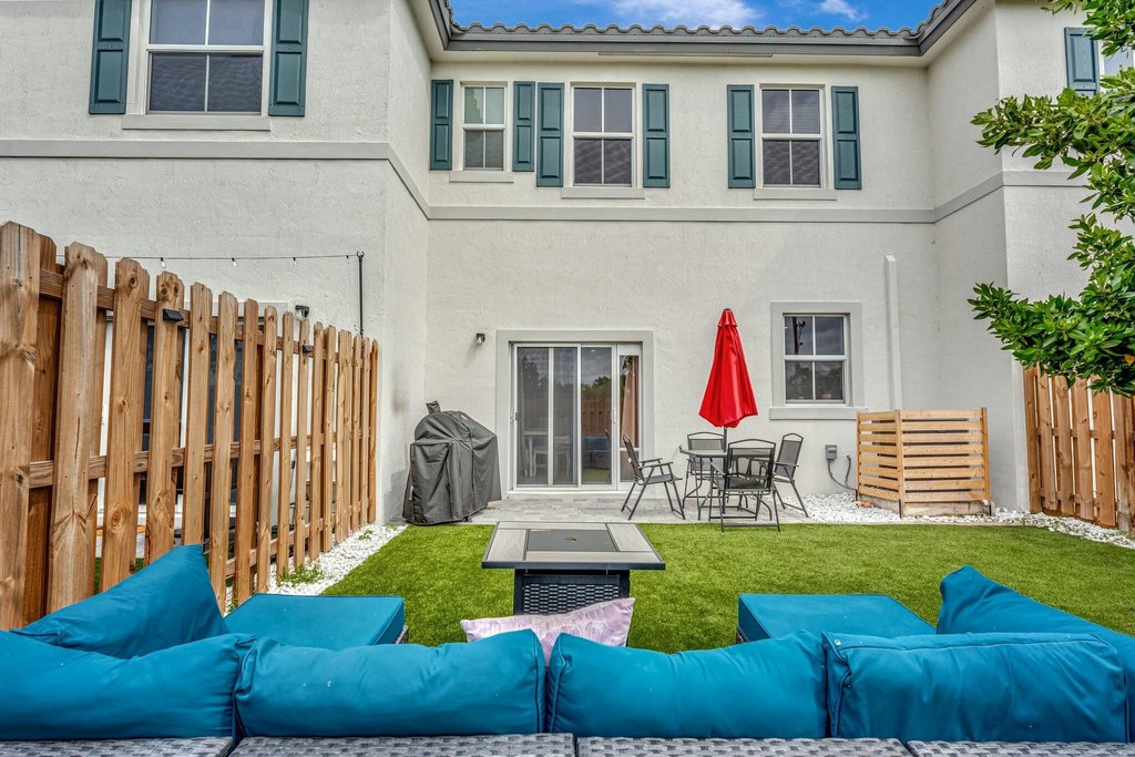 Coral Springs, Florida, 33076, United States, 3 Bedrooms Bedrooms, ,2.5 BathroomsBathrooms,Residential,Forsale,1905187
