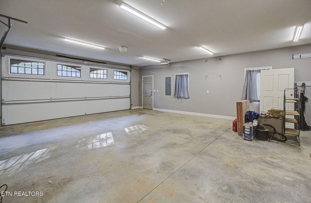 Tellico Plains, Tennessee, 37385, United States, 3 Bedrooms Bedrooms, ,2 BathroomsBathrooms,Residential,Forsale,1942431