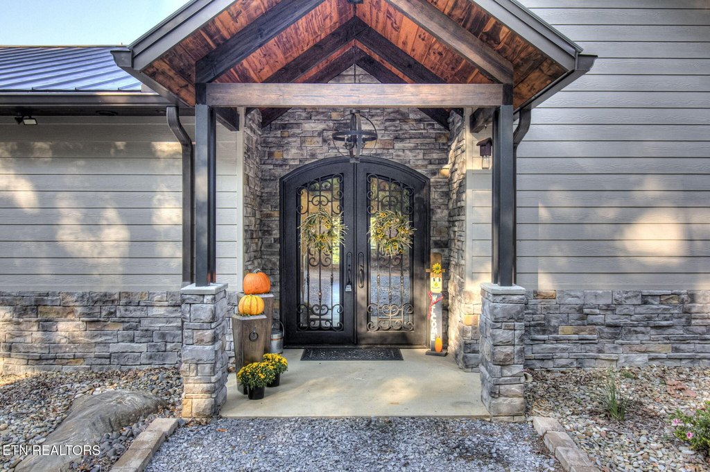 Tellico Plains, Tennessee, 37385, United States, 3 Bedrooms Bedrooms, ,2 BathroomsBathrooms,Residential,Forsale,1942431