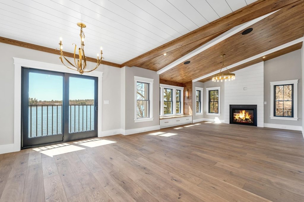 Gilford, New Hampshire, 03249, United States, 5 Bedrooms Bedrooms, ,4.5 BathroomsBathrooms,Residential,Forsale,1893889