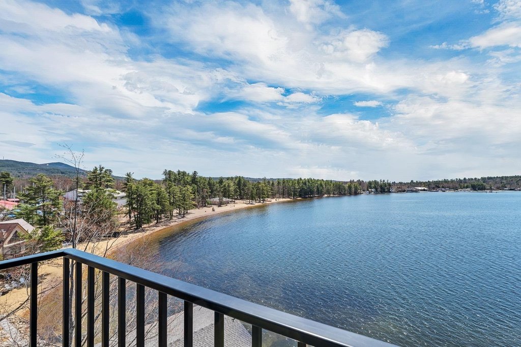 Gilford, New Hampshire, 03249, United States, 5 Bedrooms Bedrooms, ,4.5 BathroomsBathrooms,Residential,Forsale,1893889