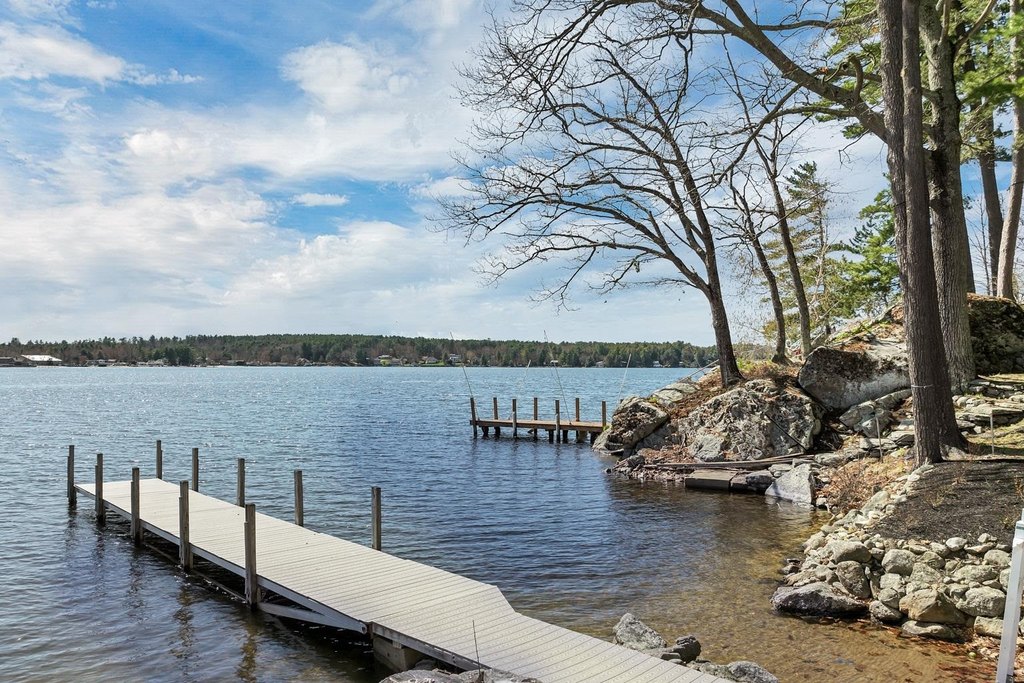 Gilford, New Hampshire, 03249, United States, 5 Bedrooms Bedrooms, ,4.5 BathroomsBathrooms,Residential,Forsale,1893889