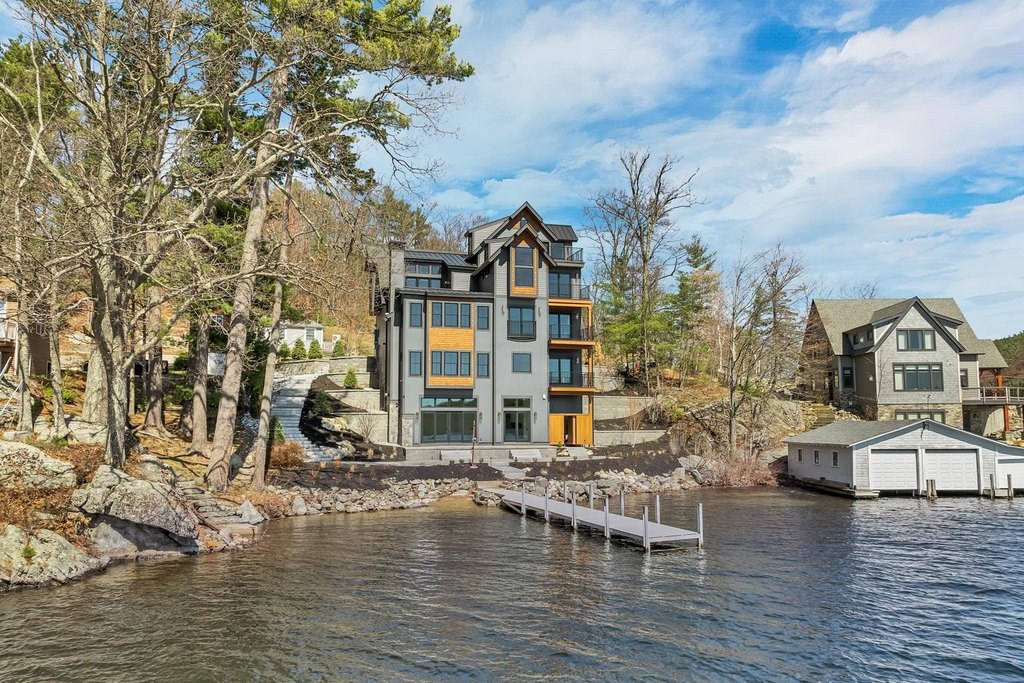 Gilford, New Hampshire, 03249, United States, 5 Bedrooms Bedrooms, ,4.5 BathroomsBathrooms,Residential,Forsale,1893889