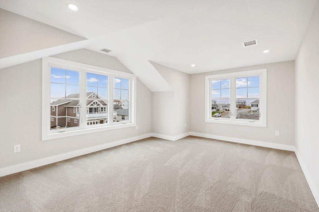 Seabrook, New Hampshire, 03874, United States, 4 Bedrooms Bedrooms, ,3.5 BathroomsBathrooms,Residential,Forsale,1933985