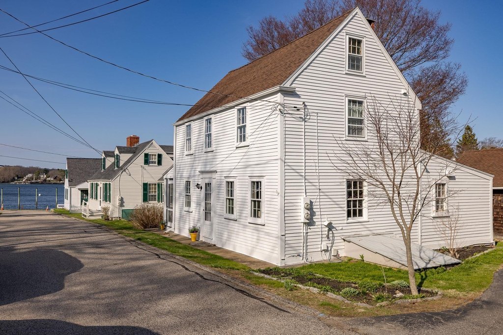 New Castle, New Hampshire, 03854, United States, 3 Bedrooms Bedrooms, ,2 BathroomsBathrooms,Residential,Forsale,1941235