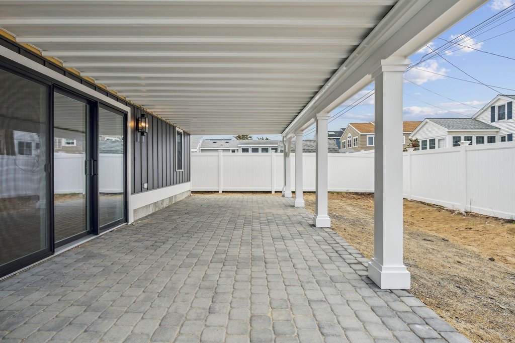 Seabrook, New Hampshire, 03874, United States, 4 Bedrooms Bedrooms, ,3.5 BathroomsBathrooms,Residential,Forsale,1933985