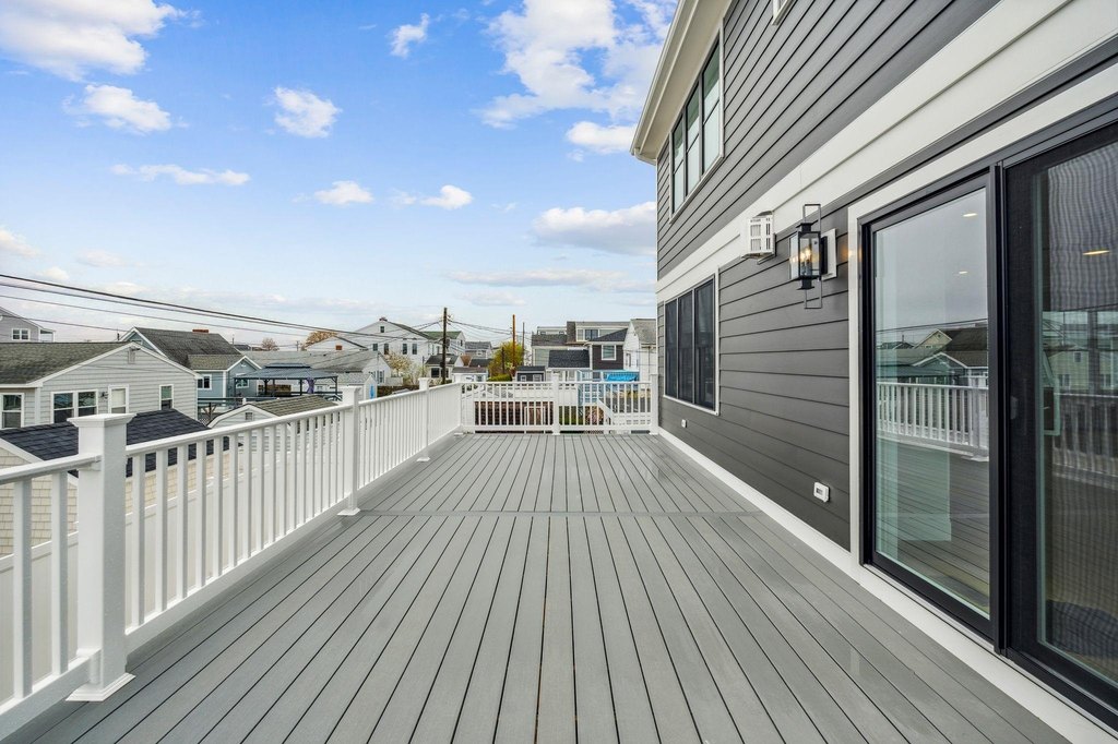Seabrook, New Hampshire, 03874, United States, 4 Bedrooms Bedrooms, ,3.5 BathroomsBathrooms,Residential,Forsale,1933985