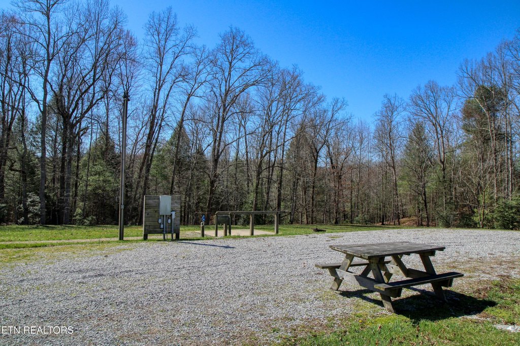 Allardt, Tennessee, 38504, United States, 1 Bedroom Bedrooms, ,1 BathroomBathrooms,Residential,Forsale,1905423