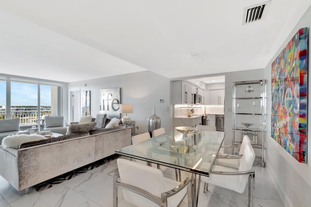 Palm Beach, Florida, 33480, United States, 2 Bedrooms Bedrooms, ,2 BathroomsBathrooms,Residential,Forsale,2010660