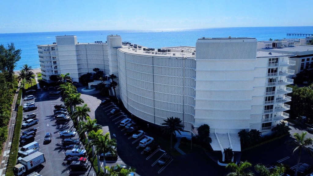 Palm Beach, Florida, 33480, United States, 2 Bedrooms Bedrooms, ,2 BathroomsBathrooms,Residential,Forsale,2010660