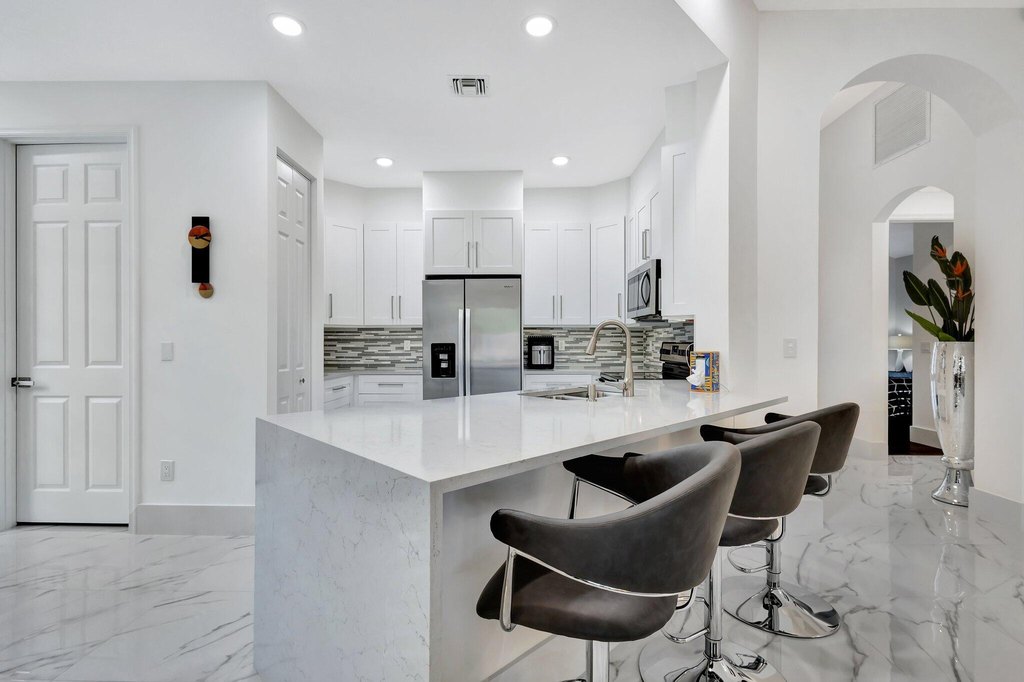 Boynton Beach, Florida, 33472, United States, 3 Bedrooms Bedrooms, ,2 BathroomsBathrooms,Residential,Forsale,1969949