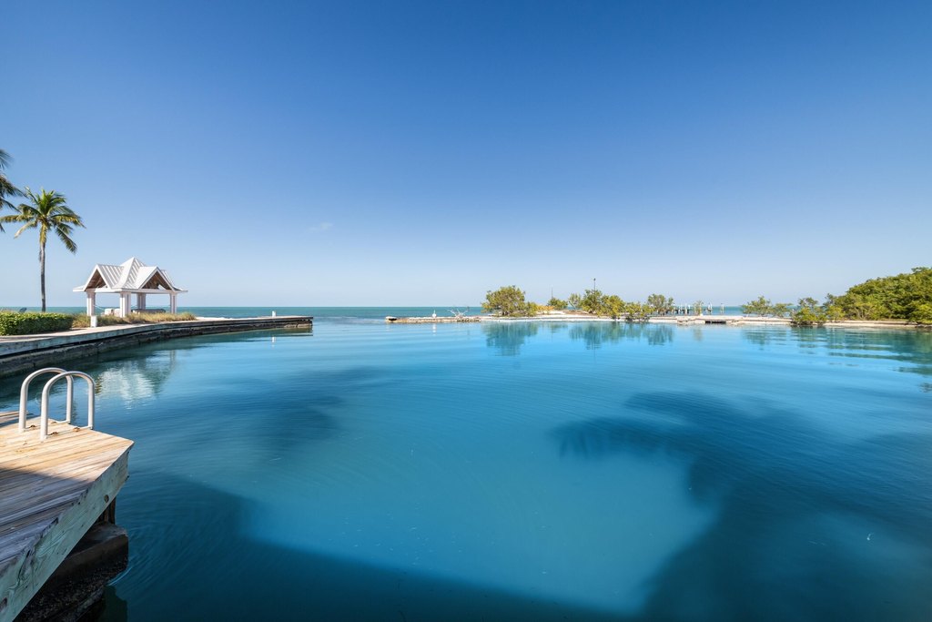 MARATHON, Florida, 33050, United States, 3 Bedrooms Bedrooms, ,2.5 BathroomsBathrooms,Residential,Forsale,1927575