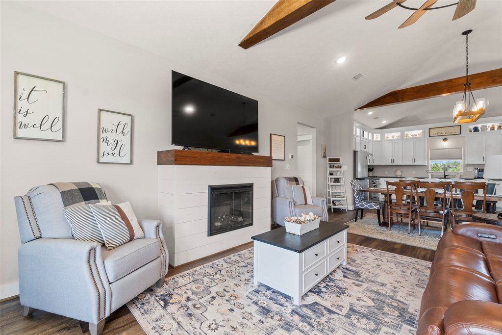 Livingston, Texas, 77351, United States, 3 Bedrooms Bedrooms, ,2 BathroomsBathrooms,Residential,Forsale,1954133