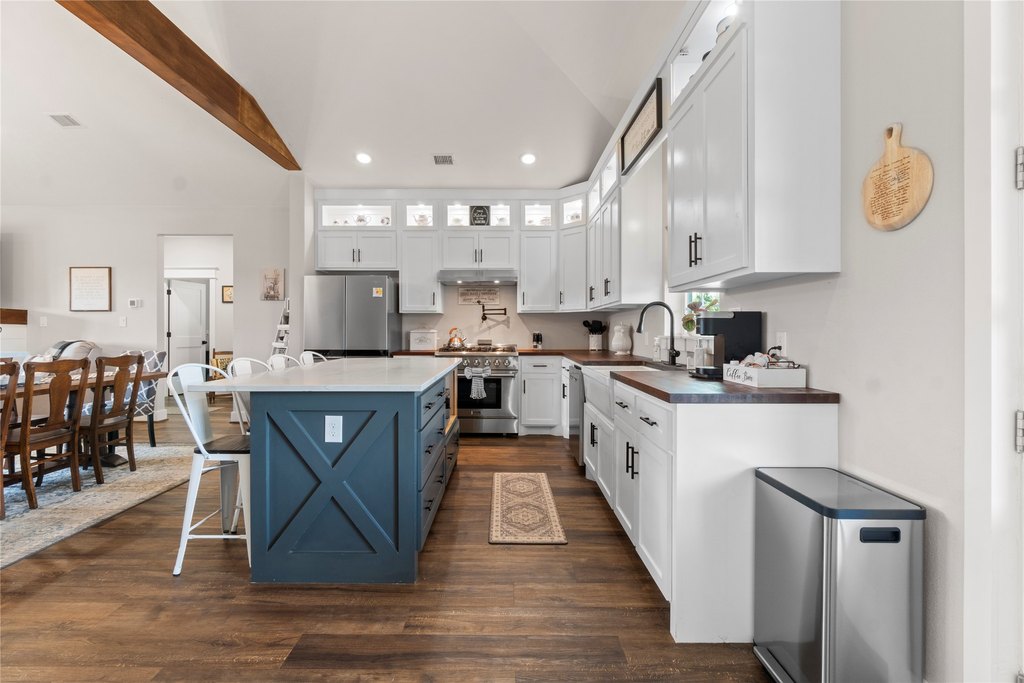 Livingston, Texas, 77351, United States, 3 Bedrooms Bedrooms, ,2 BathroomsBathrooms,Residential,Forsale,1954133