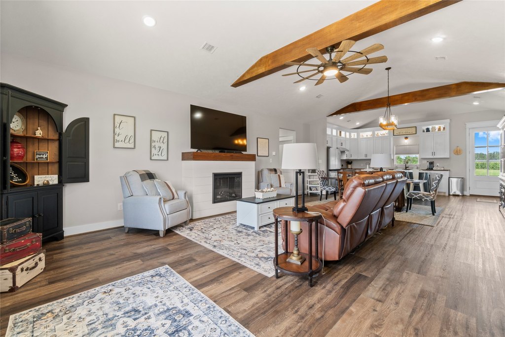 Livingston, Texas, 77351, United States, 3 Bedrooms Bedrooms, ,2 BathroomsBathrooms,Residential,Forsale,1954133