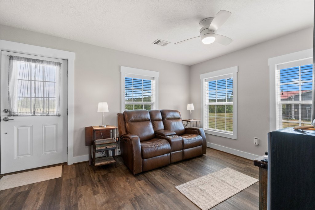 Livingston, Texas, 77351, United States, 3 Bedrooms Bedrooms, ,2 BathroomsBathrooms,Residential,Forsale,1954133