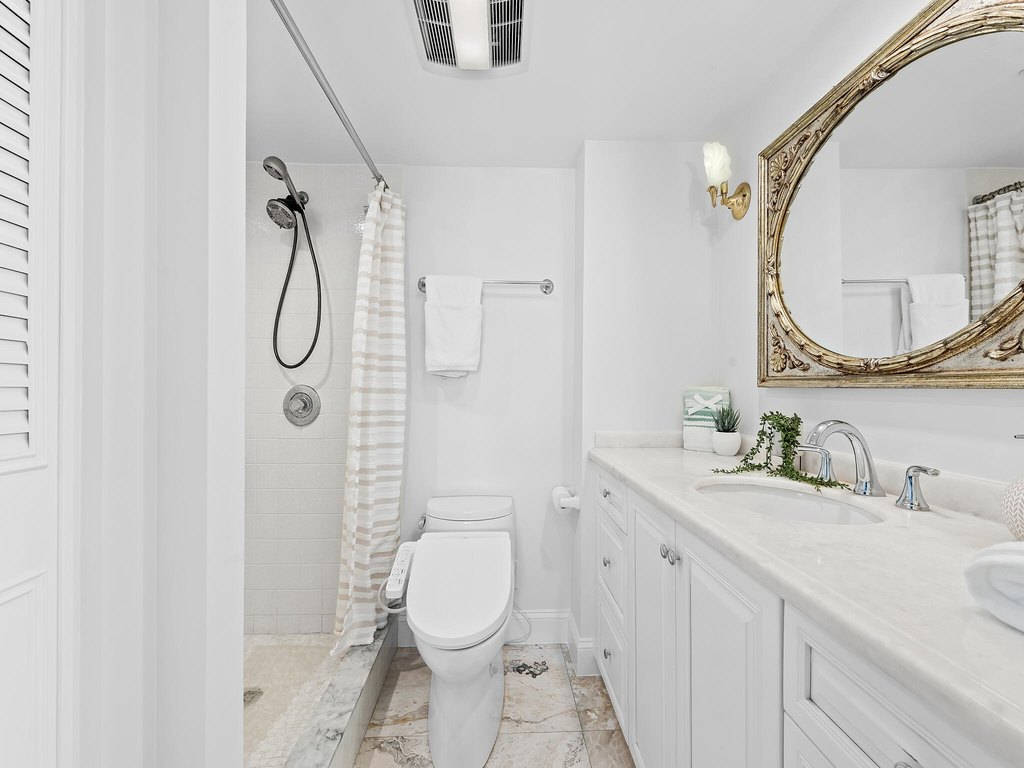 Highland Beach, Florida, 33487, United States, 2 Bedrooms Bedrooms, ,2 BathroomsBathrooms,Residential,Forsale,1905199