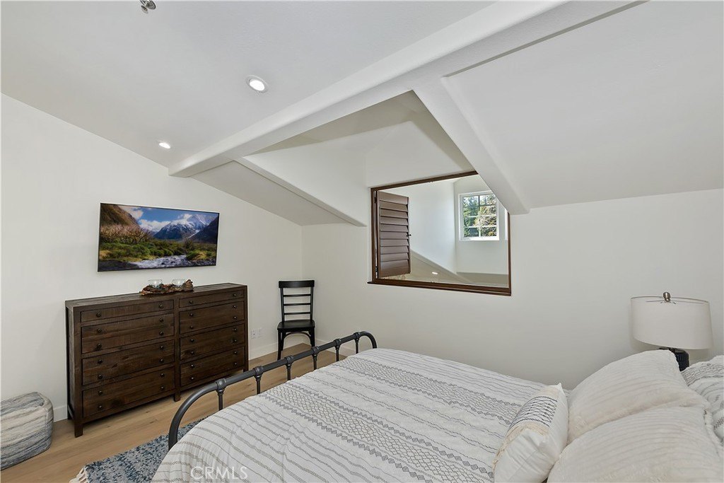 Lake Arrowhead, California, 92352, United States, 2 Bedrooms Bedrooms, ,2 BathroomsBathrooms,Residential,Forsale,1953300
