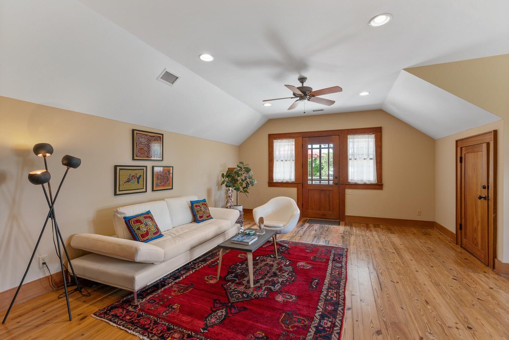 Apalachiacola, Florida, 32320, United States, 5 Bedrooms Bedrooms, ,5 BathroomsBathrooms,Residential,Forsale,1946766