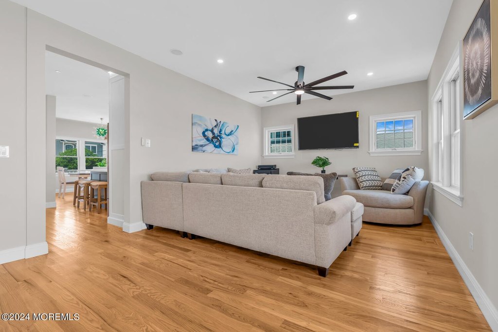 South Seaside Park, New Jersey, 08752, United States, 7 Bedrooms Bedrooms, ,5 BathroomsBathrooms,Residential,Forsale,1922394