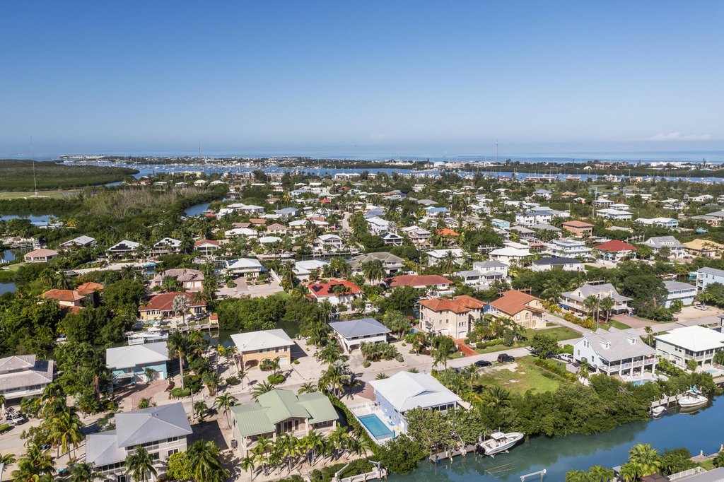 Marathon, Florida, 33050, United States, 4 Bedrooms Bedrooms, ,3 BathroomsBathrooms,Residential,Forsale,1927573