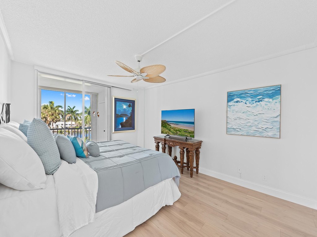 Highland Beach, Florida, 33487, United States, 2 Bedrooms Bedrooms, ,2 BathroomsBathrooms,Residential,Forsale,1905199