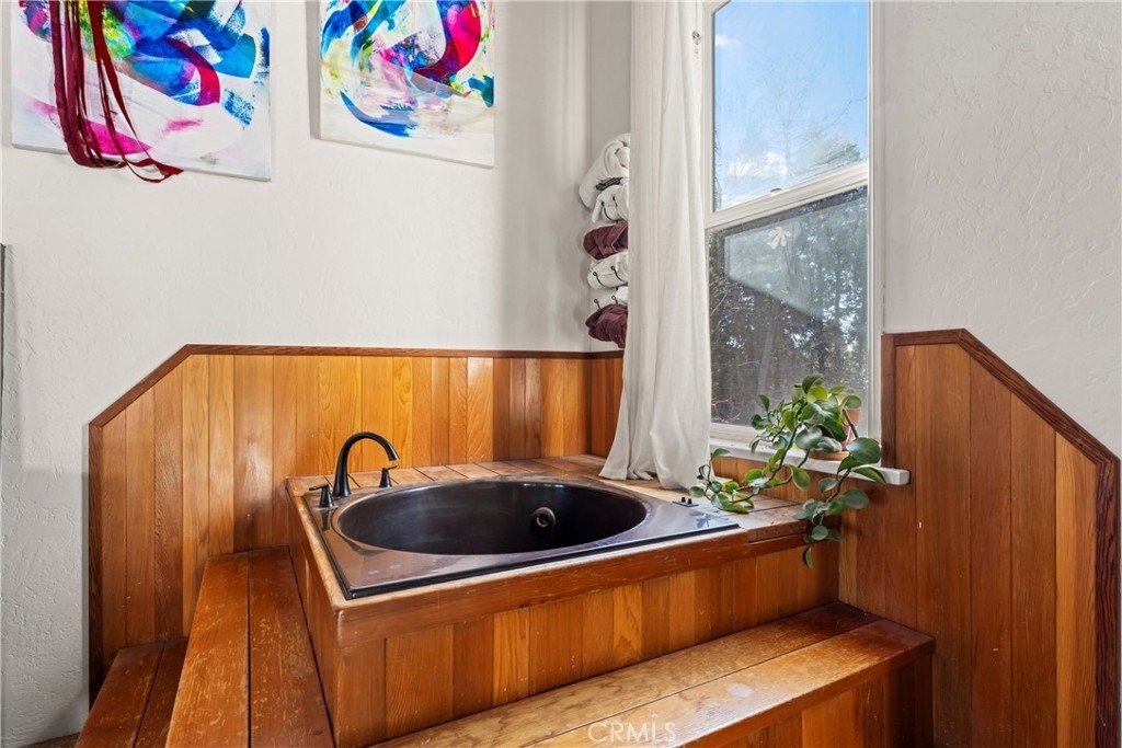 Twin Peaks, California, 92391, United States, 3 Bedrooms Bedrooms, ,2 BathroomsBathrooms,Residential,Forsale,1971040