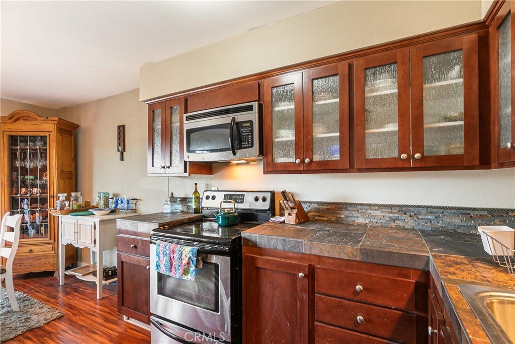 Lake Arrowhead, California, 92352, United States, 4 Bedrooms Bedrooms, ,3 BathroomsBathrooms,Residential,Forsale,1929208