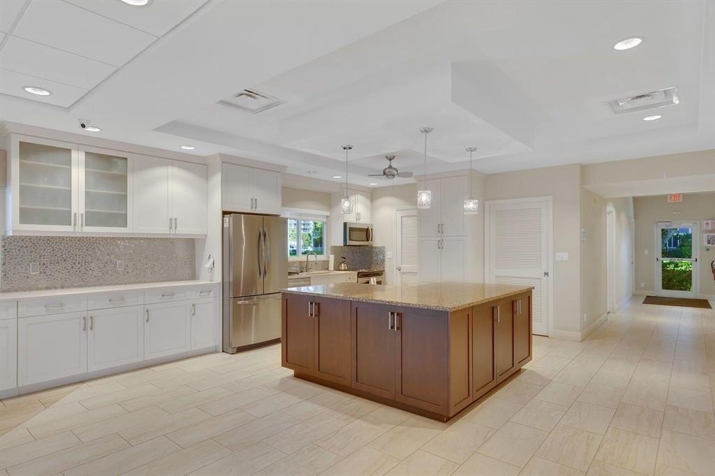 Highland Beach, Florida, 33487, United States, 2 Bedrooms Bedrooms, ,2 BathroomsBathrooms,Residential,Forsale,1905199