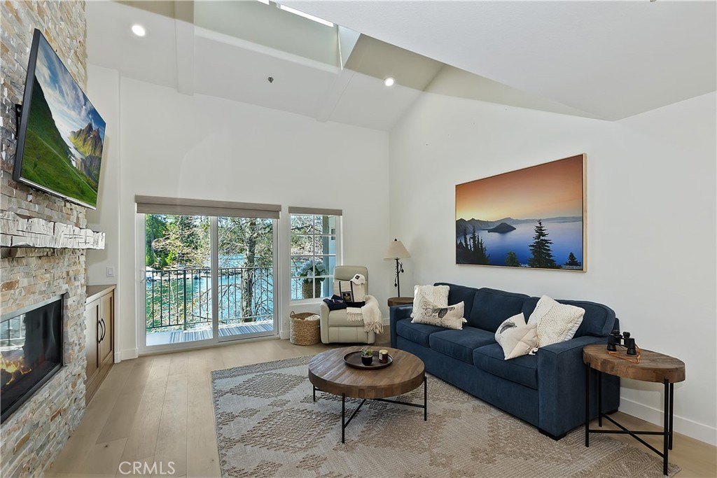 Lake Arrowhead, California, 92352, United States, 2 Bedrooms Bedrooms, ,2 BathroomsBathrooms,Residential,Forsale,1953300