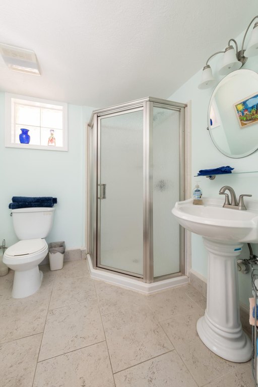 Marathon, Florida, 33050, United States, 4 Bedrooms Bedrooms, ,3 BathroomsBathrooms,Residential,Forsale,1927573