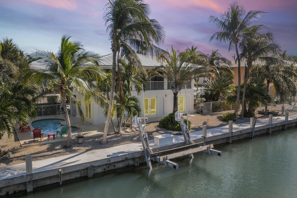 Marathon, Florida, 33050, United States, 4 Bedrooms Bedrooms, ,3 BathroomsBathrooms,Residential,Forsale,1927573