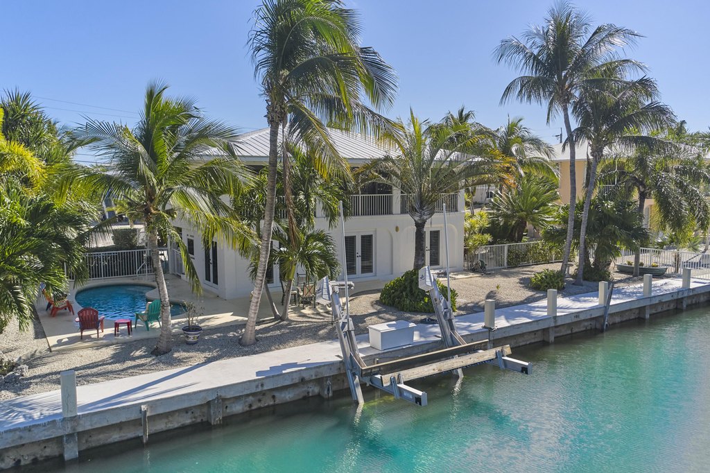 Marathon, Florida, 33050, United States, 4 Bedrooms Bedrooms, ,3 BathroomsBathrooms,Residential,Forsale,1927573