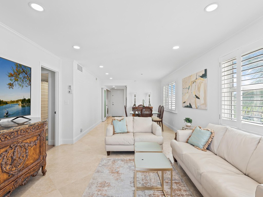 Highland Beach, Florida, 33487, United States, 2 Bedrooms Bedrooms, ,2 BathroomsBathrooms,Residential,Forsale,1905199