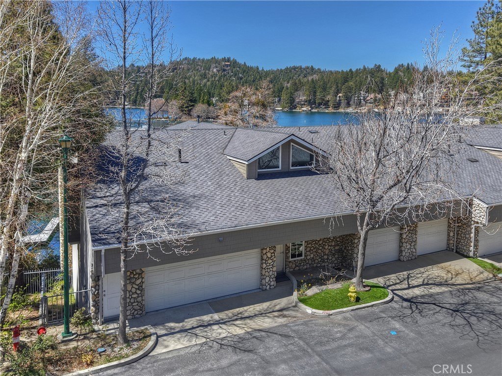 Lake Arrowhead, California, 92352, United States, 2 Bedrooms Bedrooms, ,2 BathroomsBathrooms,Residential,Forsale,1953300