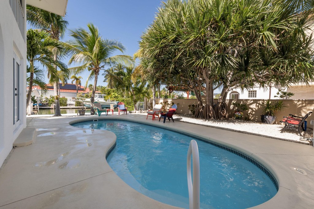 Marathon, Florida, 33050, United States, 4 Bedrooms Bedrooms, ,3 BathroomsBathrooms,Residential,Forsale,1927573