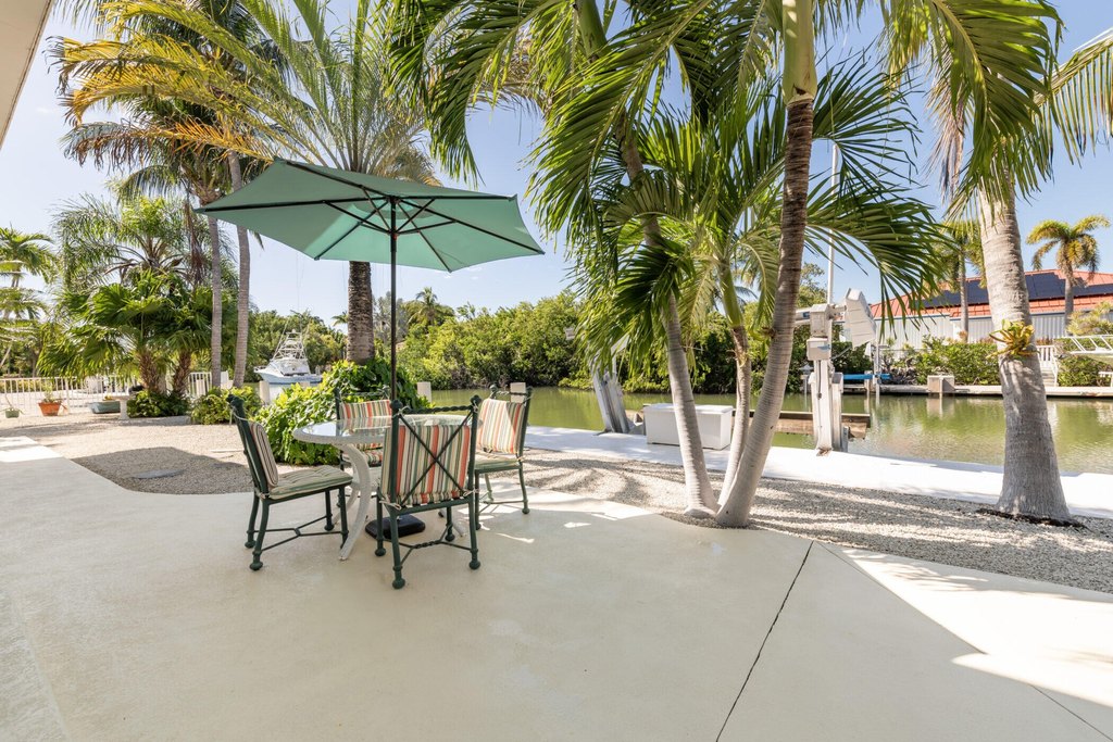 Marathon, Florida, 33050, United States, 4 Bedrooms Bedrooms, ,3 BathroomsBathrooms,Residential,Forsale,1927573