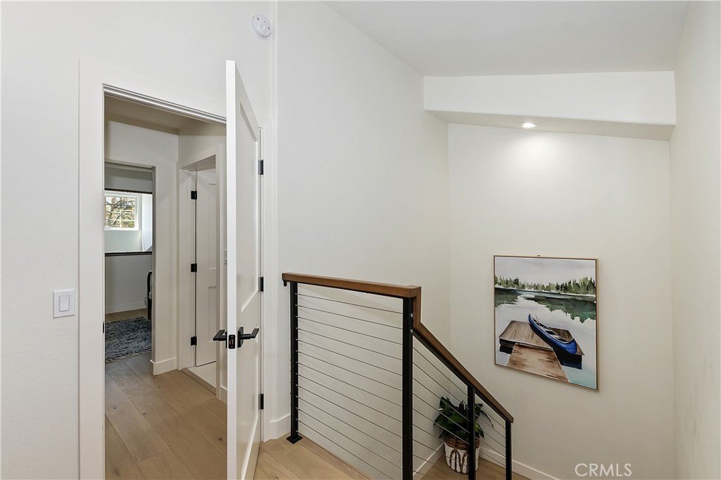 Lake Arrowhead, California, 92352, United States, 2 Bedrooms Bedrooms, ,2 BathroomsBathrooms,Residential,Forsale,1953300