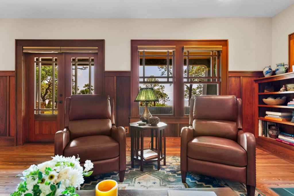 Apalachiacola, Florida, 32320, United States, 5 Bedrooms Bedrooms, ,5 BathroomsBathrooms,Residential,Forsale,1946766