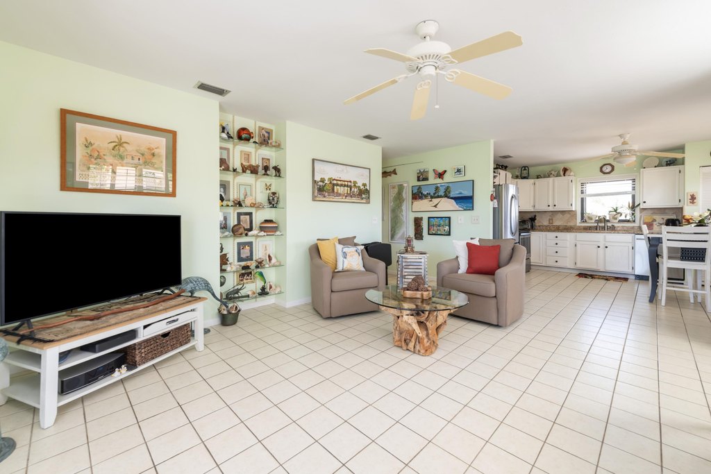 Marathon, Florida, 33050, United States, 4 Bedrooms Bedrooms, ,3 BathroomsBathrooms,Residential,Forsale,1927573