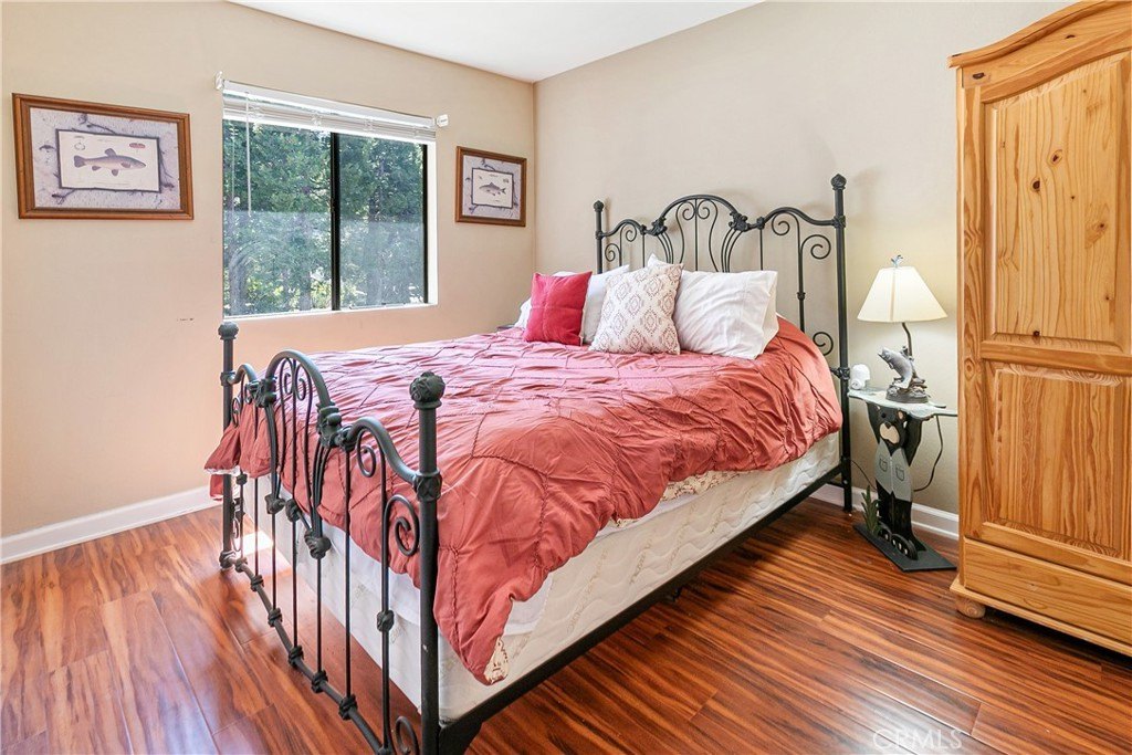 Lake Arrowhead, California, 92352, United States, 4 Bedrooms Bedrooms, ,3 BathroomsBathrooms,Residential,Forsale,1929208